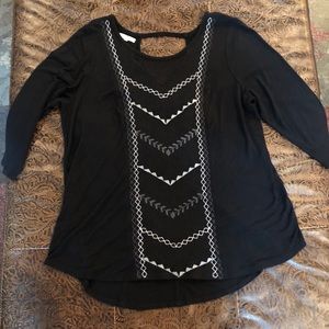 Plus size Maurices 1/2 sleeve embellished top